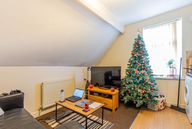 2 bed house, Richmond Road, Plasnewydd, Cardiff, CF243BX - Image 1